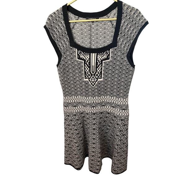 Nanette Lepore Black Ivory Geometric Fit & Flare Knit Dress L NWT - Picture 3 of 9